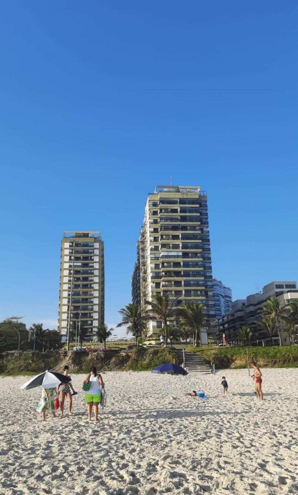 Lindo Apto No Barrabela, Todo Equipado, Com Arcondicionados Split Novos No Quarto E Na Sala, Limpissimo, Cheiroso, Novinho, Condominio Em Frente A Praia, Com Piscina Aquecida, Sauna, Quadra, Academia, Lavanderia, Salao De Beleza, Restaurantes, Mercad Рио де Жанейро Екстериор снимка